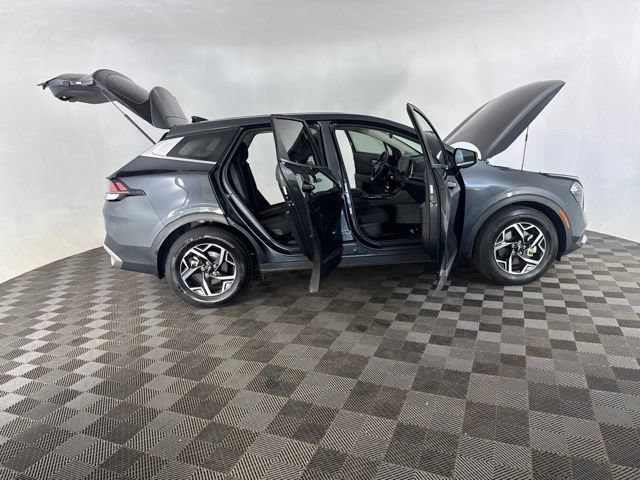 Used 2023 Kia Sportage LX FWD image 16