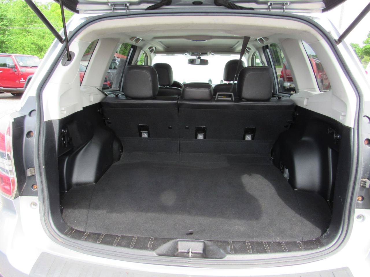 Used 2014 Subaru Forester 2.5i Touring AWD/4WD image 16