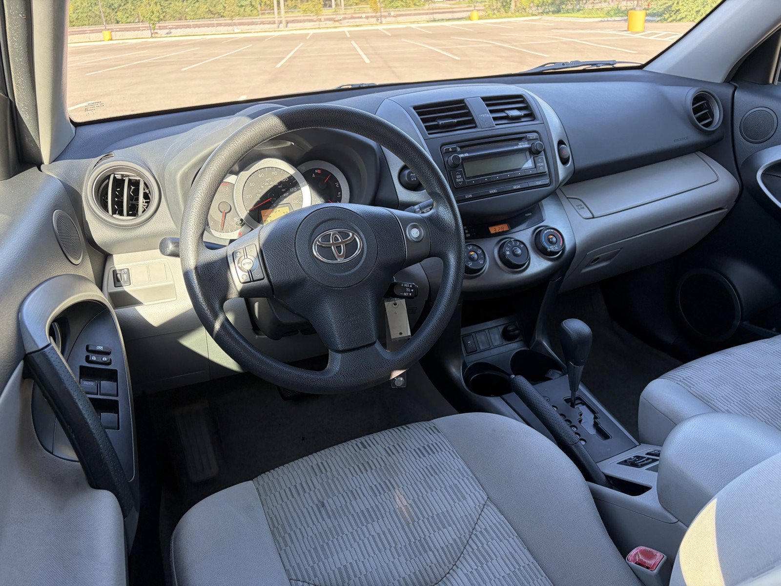 Used 2012 Toyota RAV4 4WD w/ Value Pkg image 10