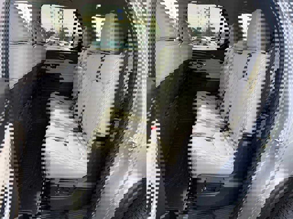 New 2026 Honda Pilot Touring image 11