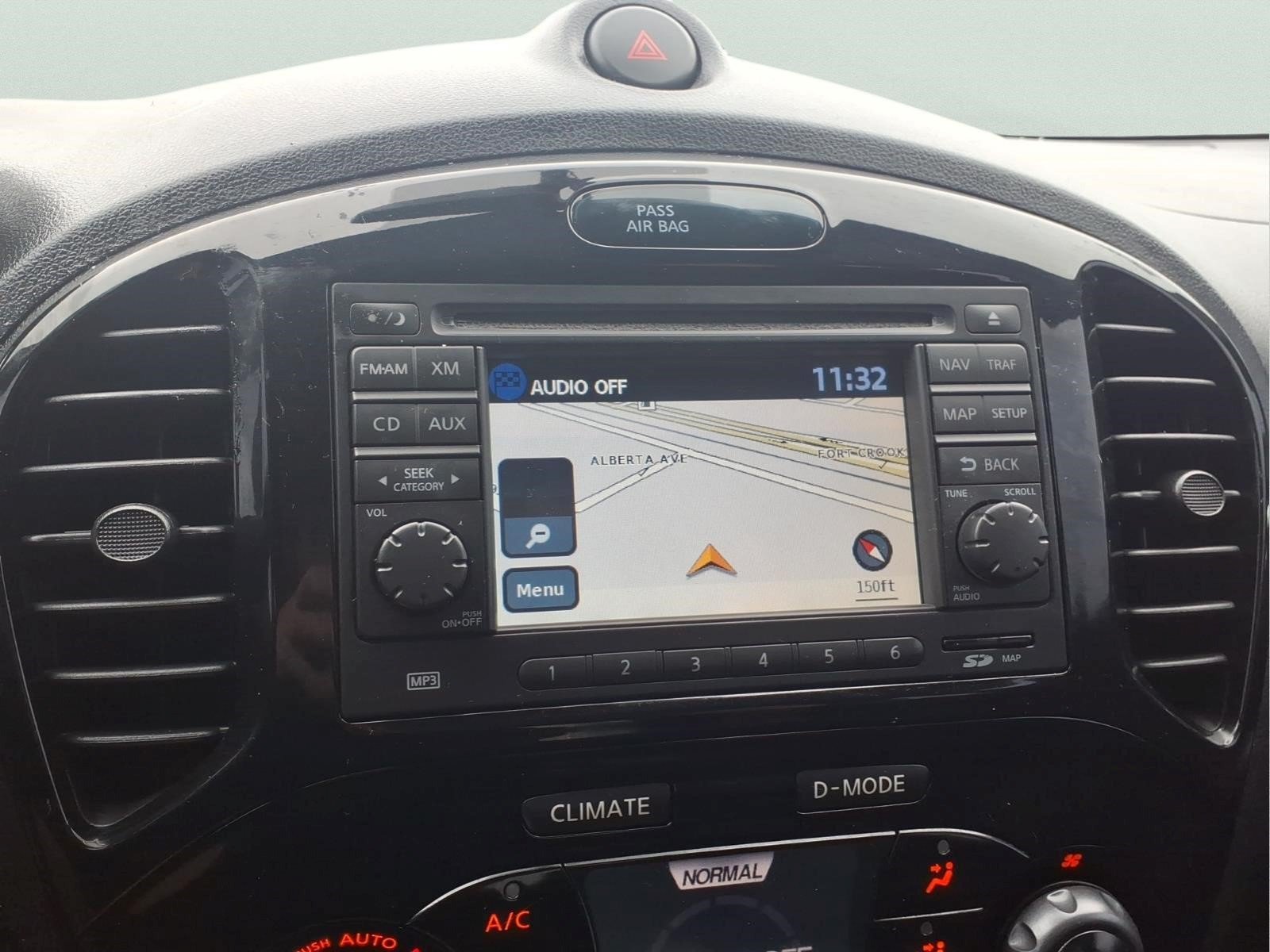 Used 2014 Nissan Juke NISMO w/ Navigation Package AWD/4WD image 17