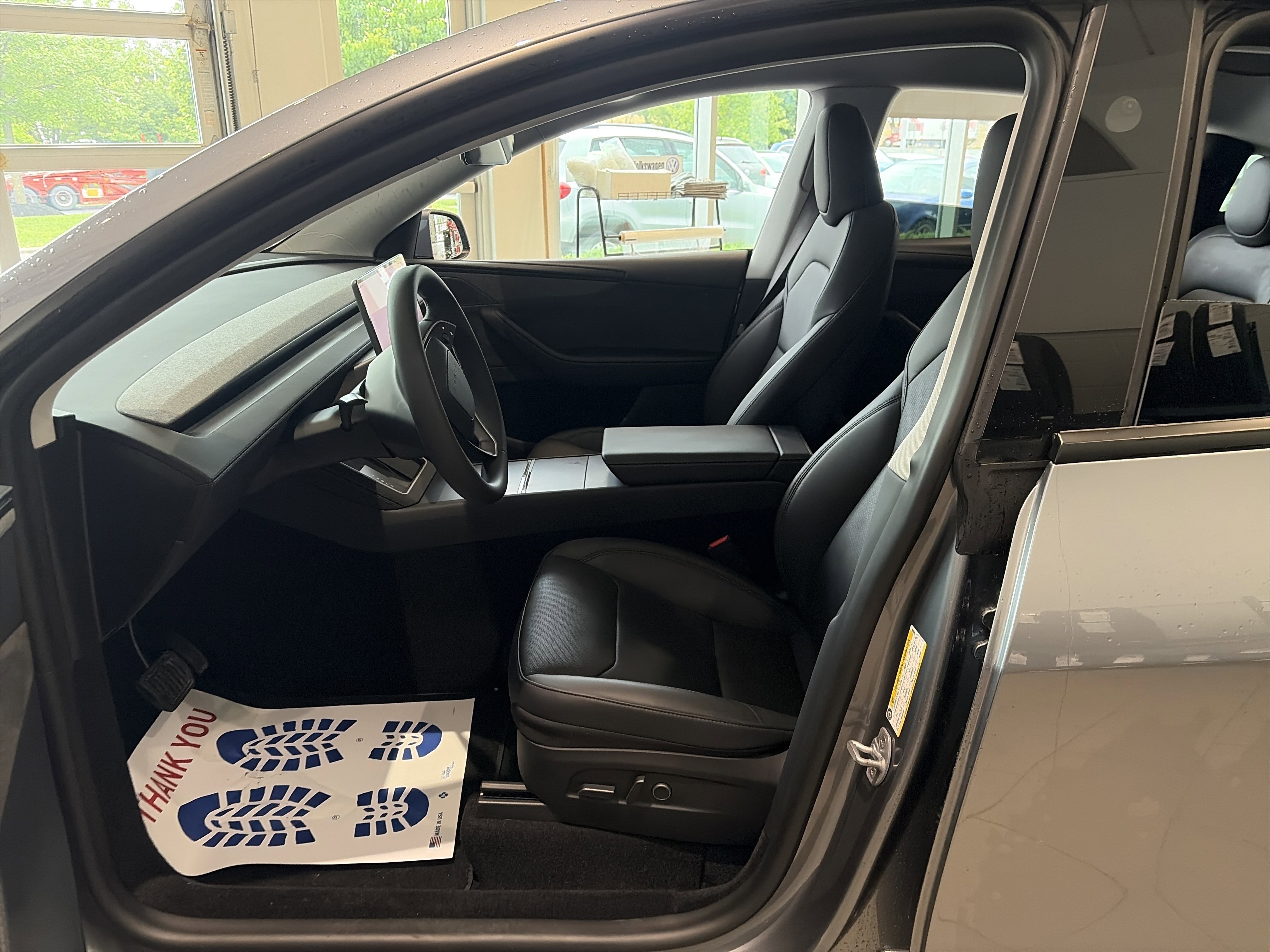 Used 2026 Tesla Model Y 2WD image 19