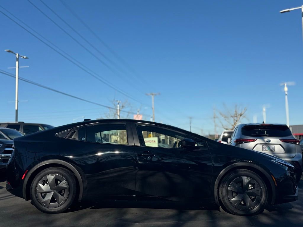 Certified 2025 Toyota Prius Plug-In Hybrid image 6