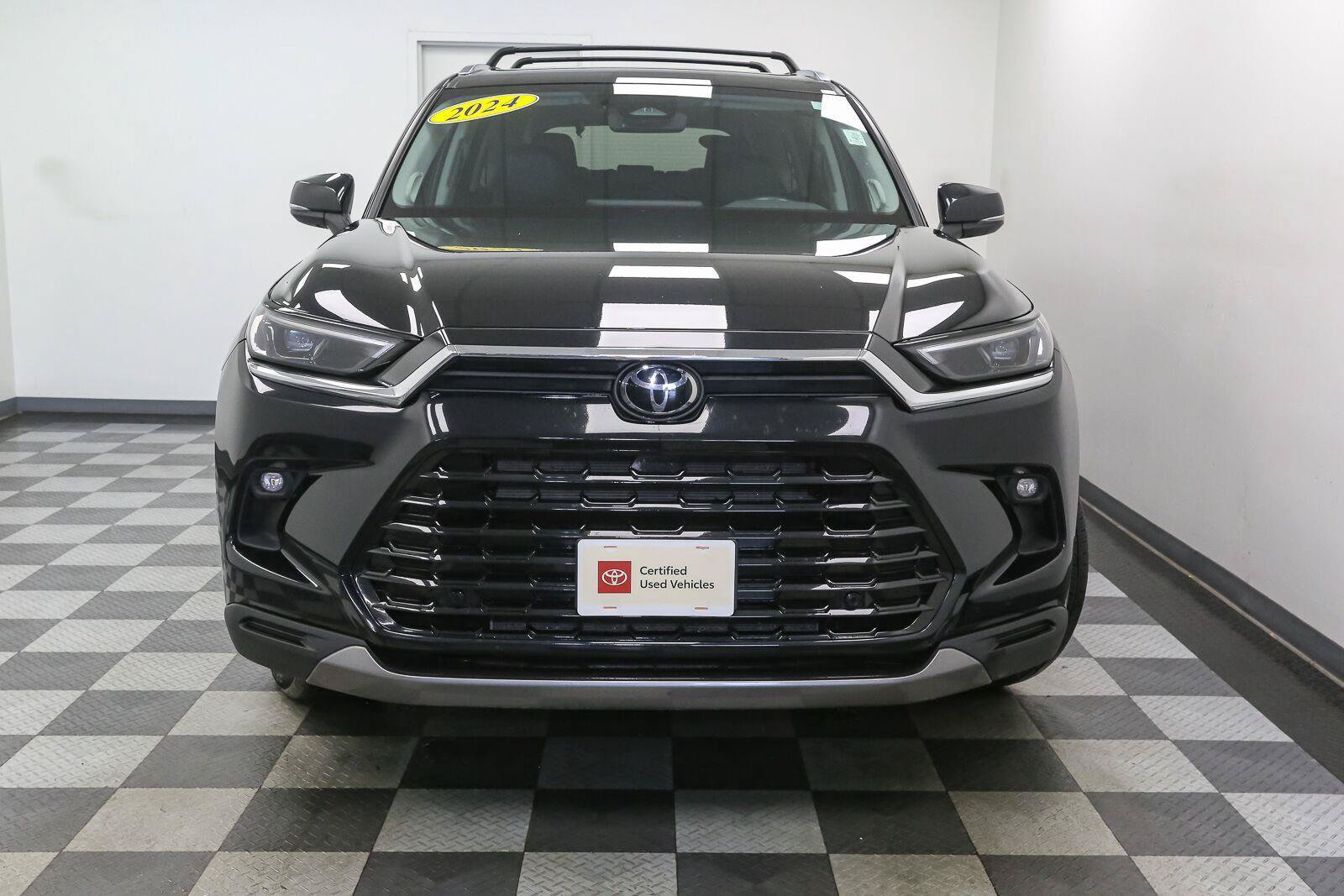 Certified 2024 Toyota Grand Highlander AWD image 4