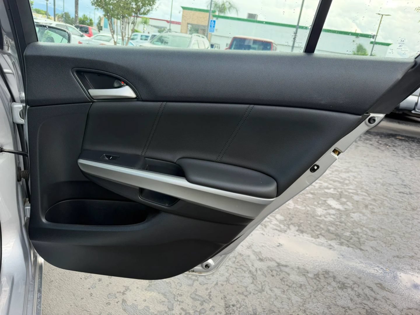 Used 2010 Honda Accord EX-L image 34