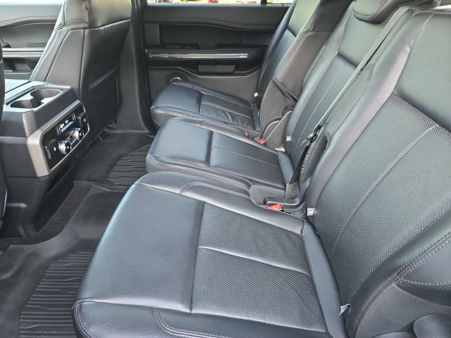 Used 2020 Ford Expedition XLT w/ Equipment Group 202A RWD image 18