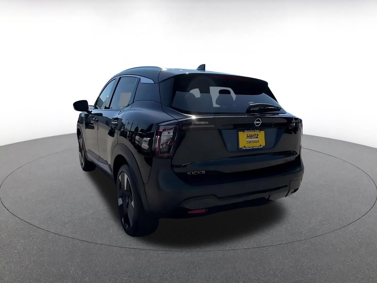 Used 2026 Nissan Kicks SR AWD/4WD image 10