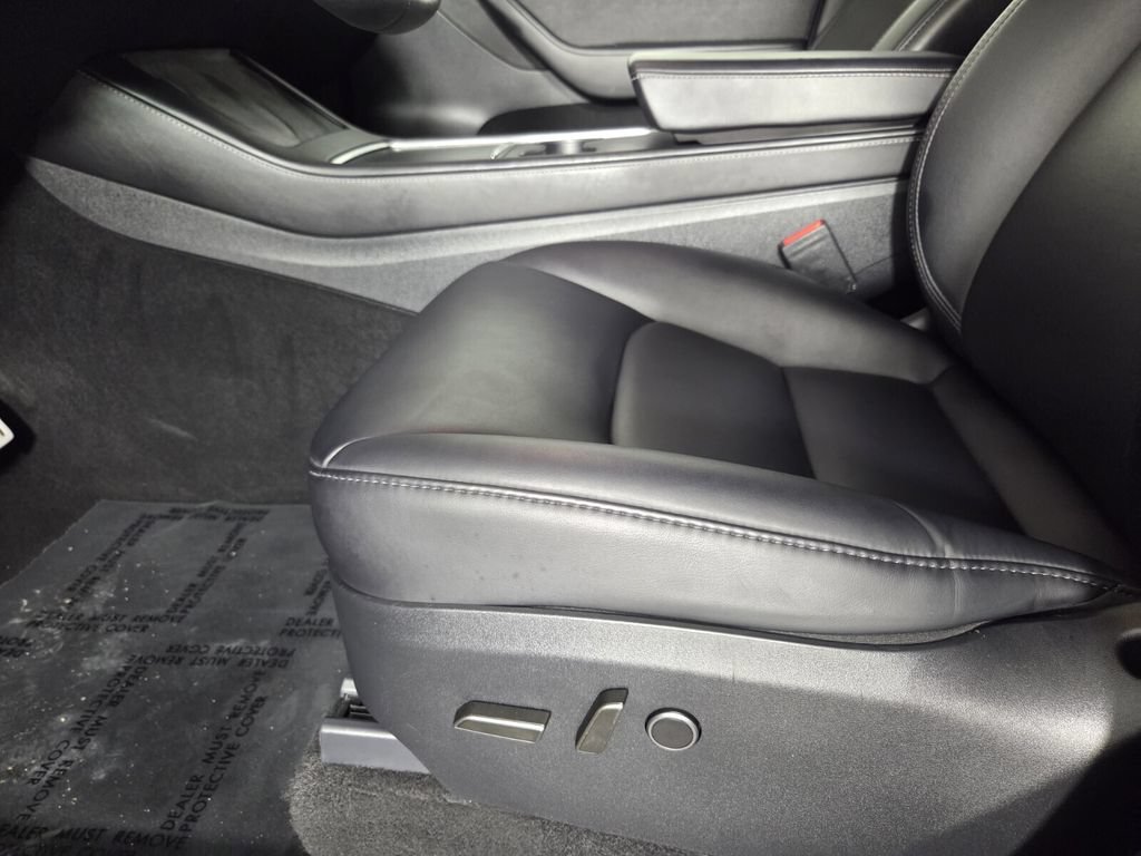 Used 2024 Tesla Model Y Performance AWD/4WD image 13