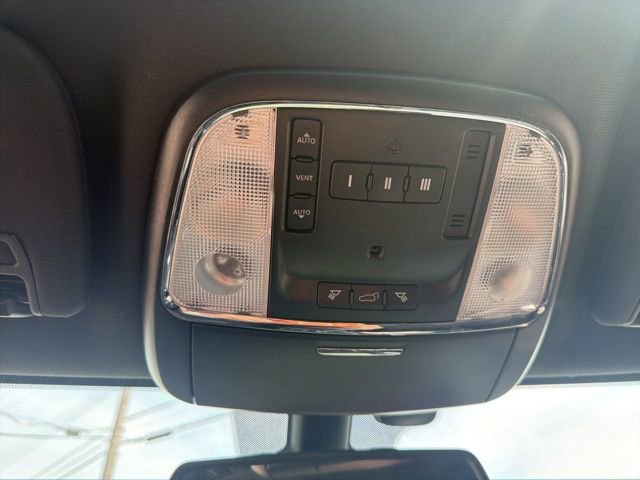 Used 2016 Dodge Durango R/T AWD/4WD image 28