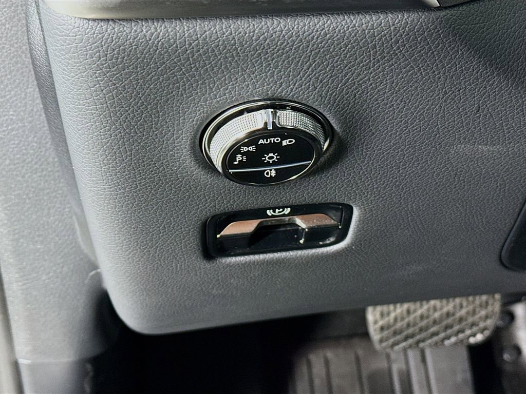 Used 2026 Mercedes-Benz GLC 300 4MATIC image 10