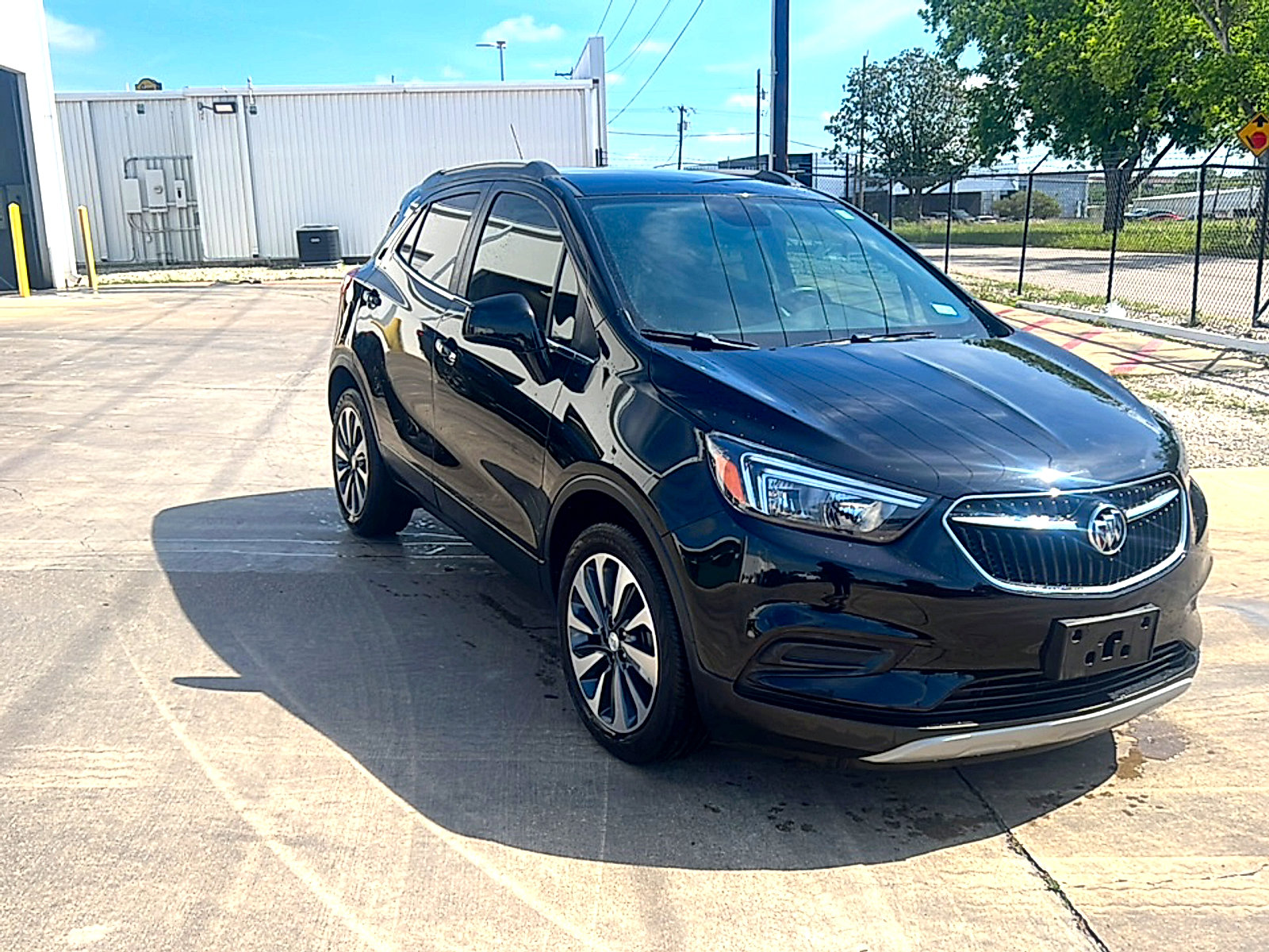 Used 2022 Buick Encore Preferred FWD image 4