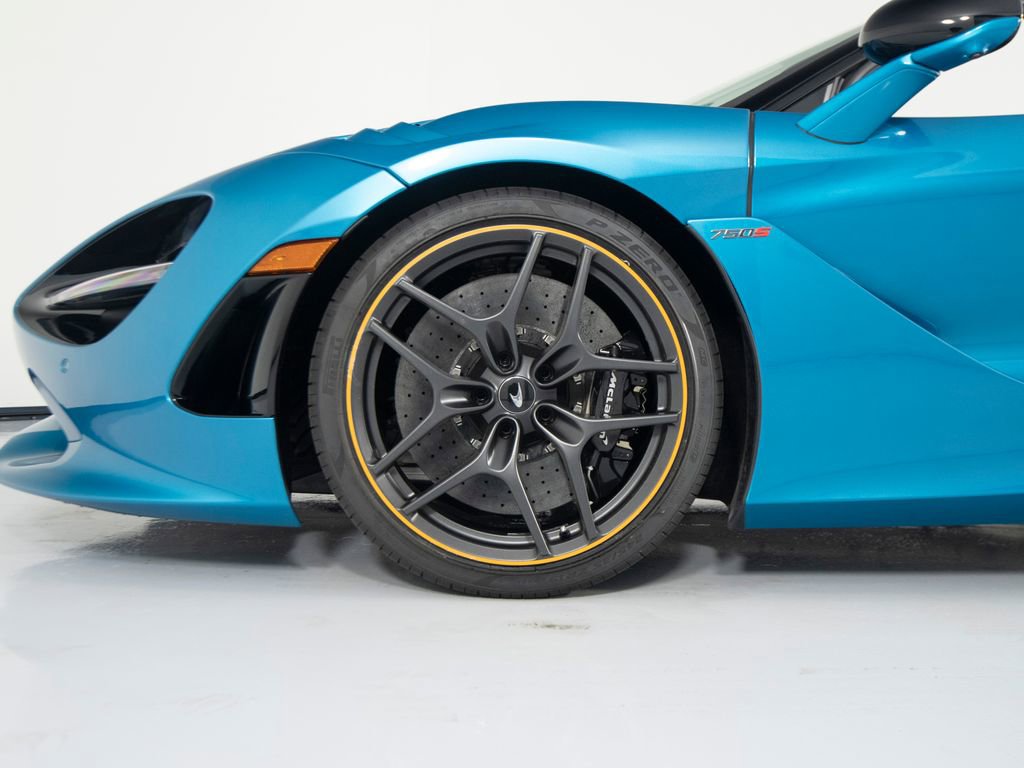 Used 2024 McLaren 750S Spider RWD image 10