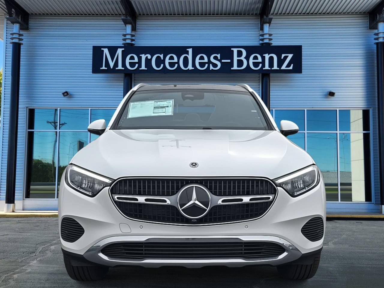 New 2026 Mercedes-Benz GLC 300 4MATIC image 2