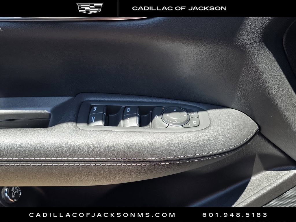 Certified 2025 Cadillac XT5 Luxury FWD image 26