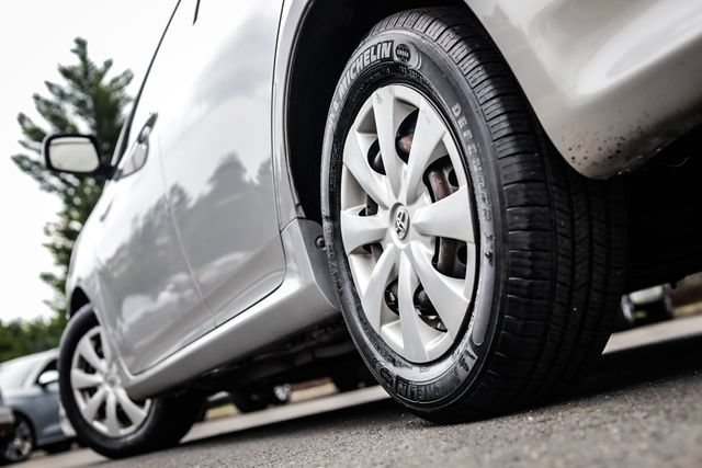 Used 2010 Toyota Corolla LE FWD image 13