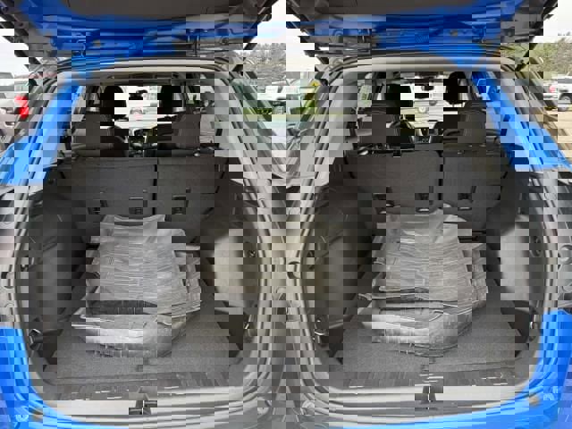 Used 2024 GMC Terrain SLE image 9