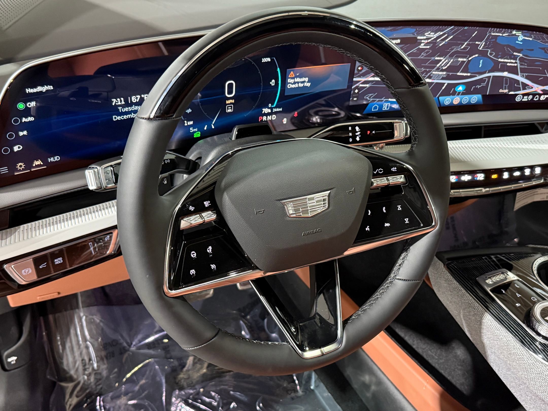 New 2026 Cadillac Optiq Luxury 2 image 13