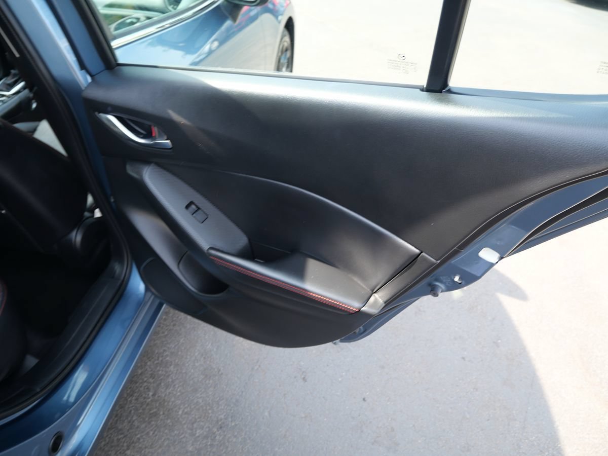 Used 2014 MAZDA MAZDA3 s Touring FWD image 26