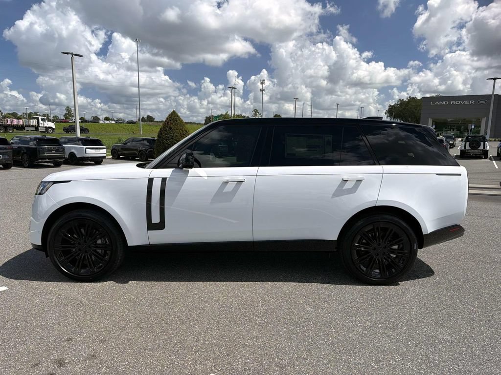 New 2026 Land Rover Range Rover Long Wheelbase SE AWD/4WD image 2