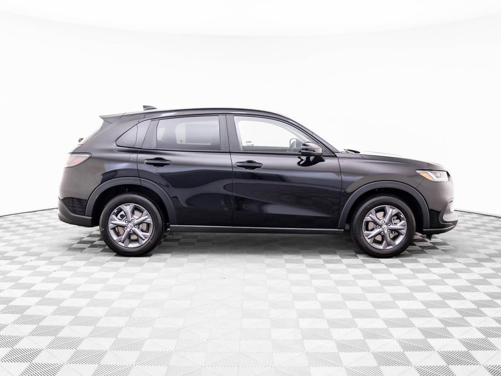 Used 2026 Honda HR-V LX image 8