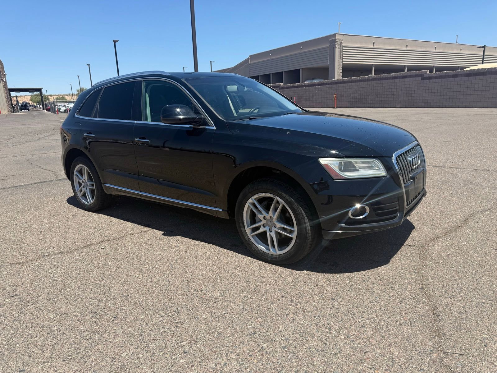 Used 2015 Audi Q5 2.0T Premium Plus w/ Technology Package AWD/4WD image 3
