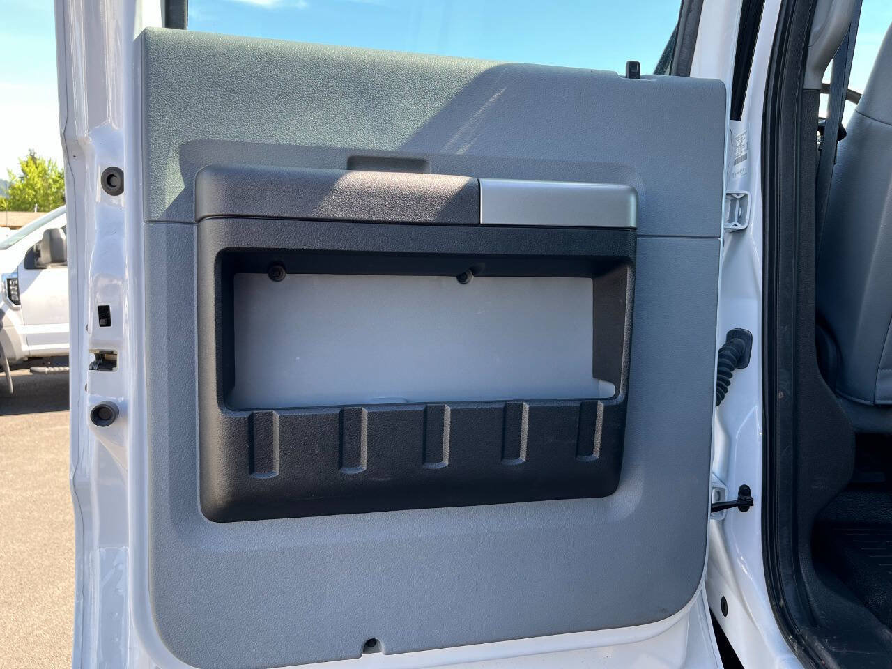 Used 2023 Ford F750 2WD Crew Cab Super Duty image 15