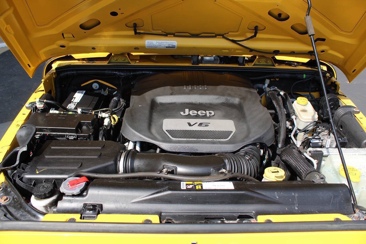 Used 2015 Jeep Wrangler Unlimited Sport w/ Quick Order Package 24S AWD/4WD image 25