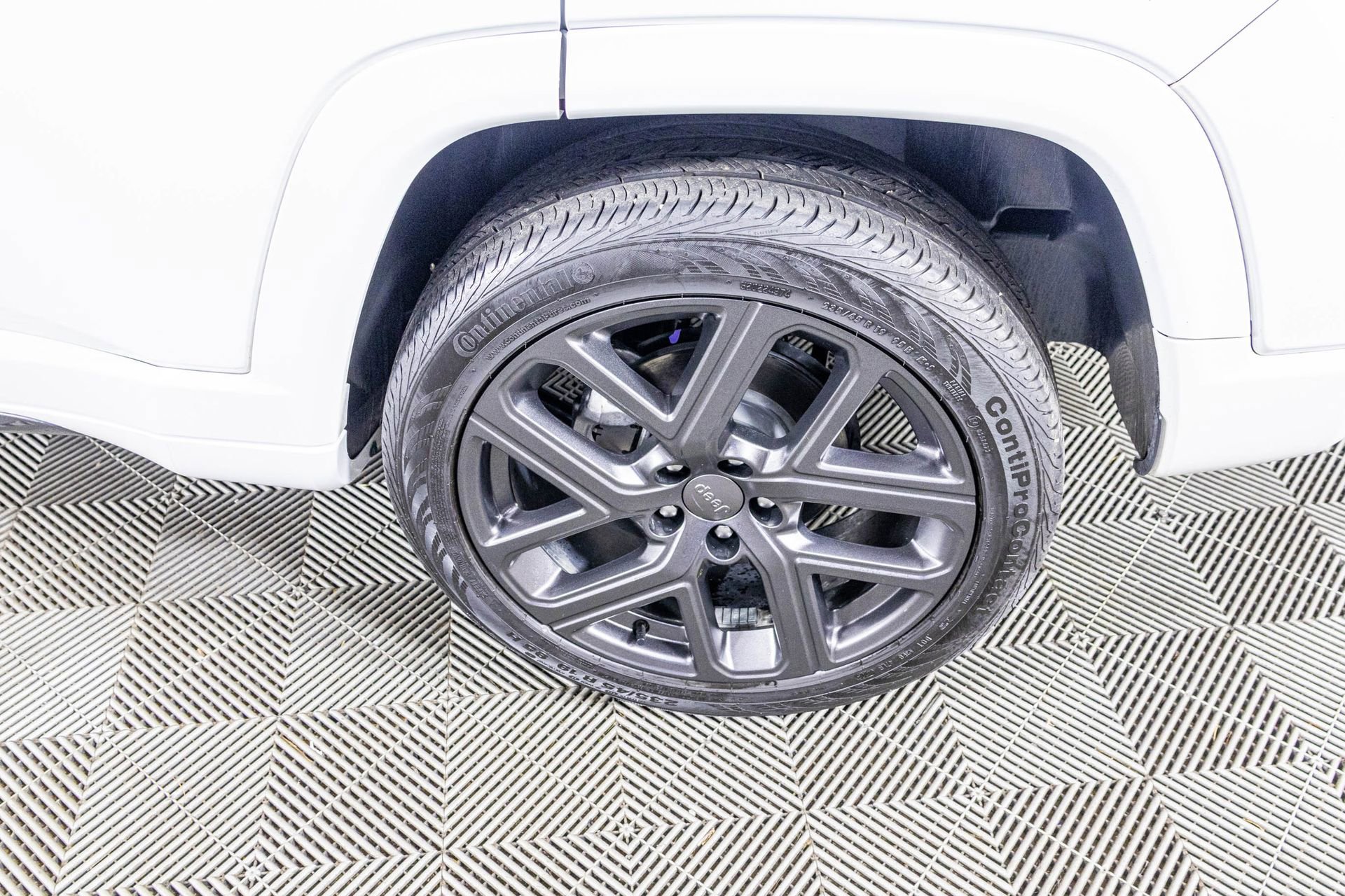 Used 2024 Jeep Compass Limited w/ High Altitude Package image 50