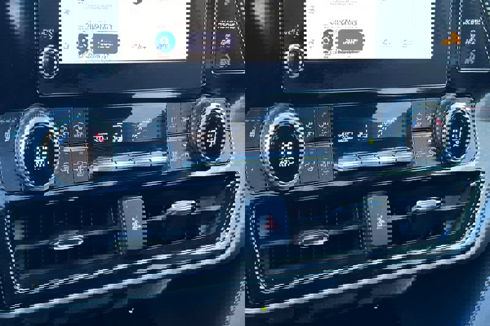 Used 2023 Toyota Highlander XLE image 23