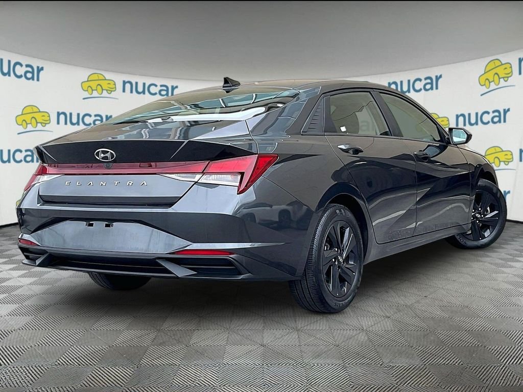 Used 2023 Hyundai Elantra SEL FWD image 6