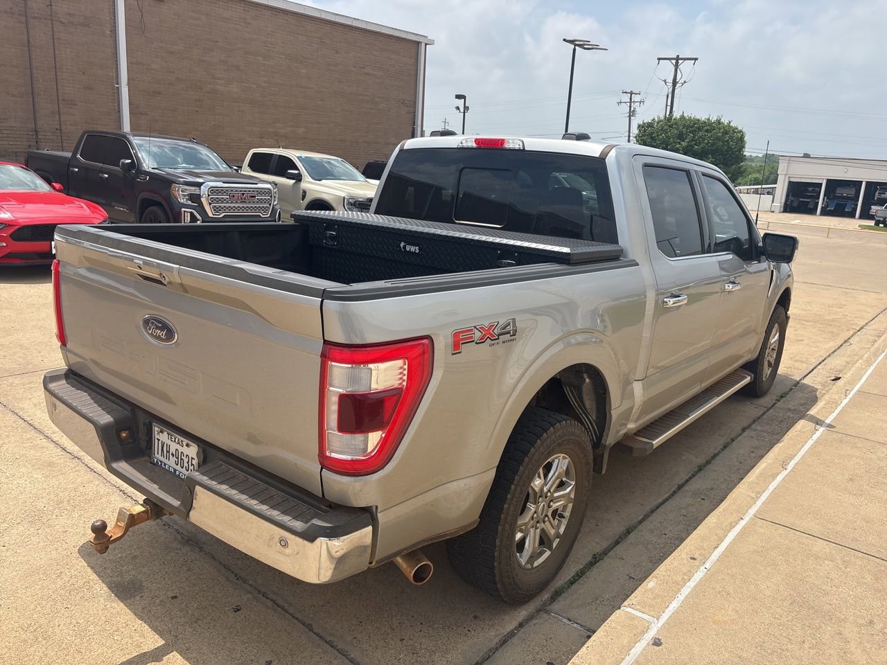 Used 2023 Ford F150 Lariat w/ FX4 Off-Road Package AWD/4WD image 3