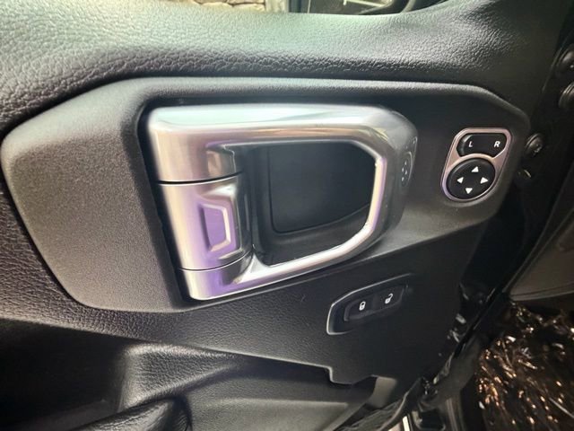 Used 2022 Jeep Gladiator Willys image 25