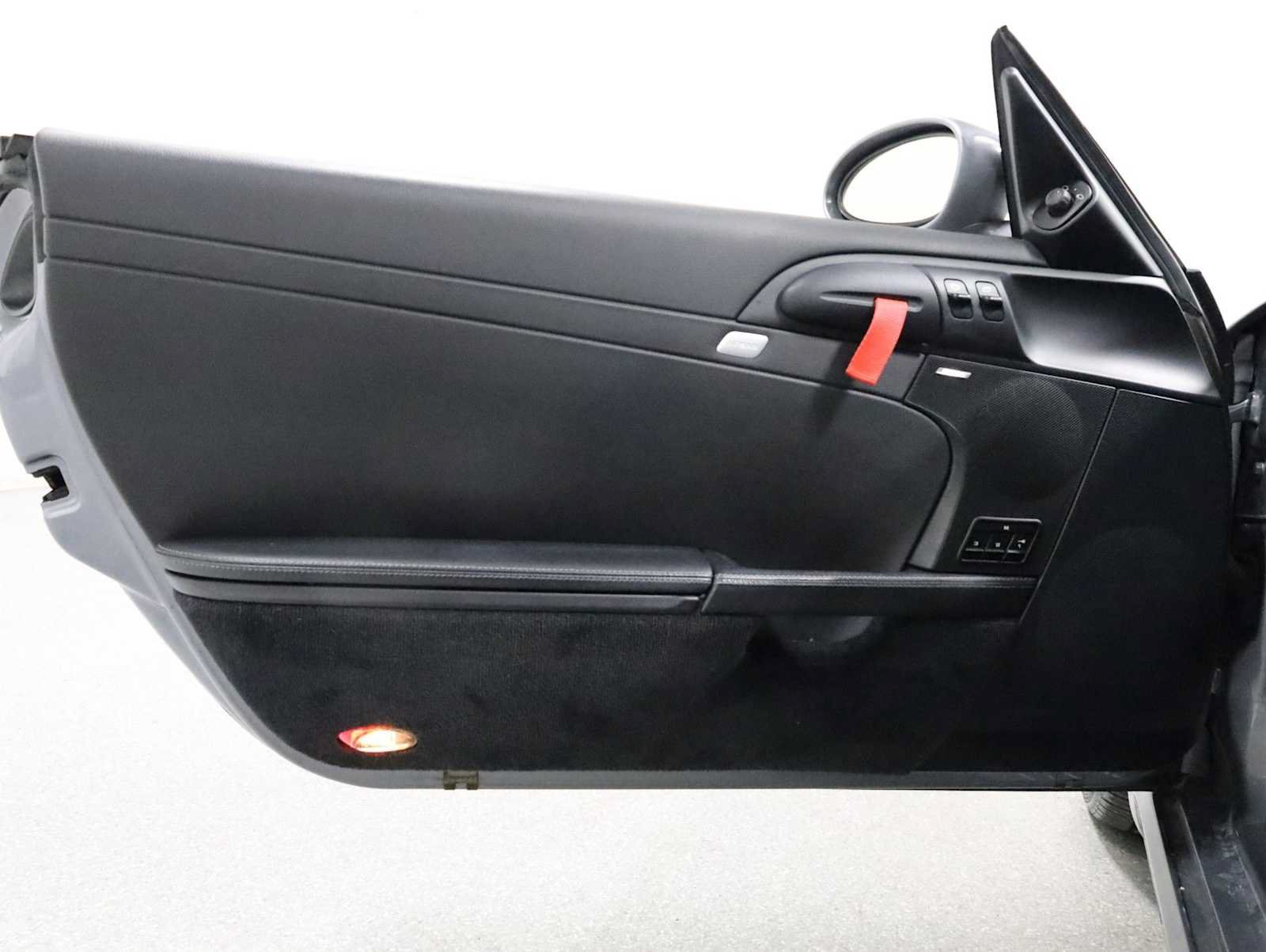 Used 2006 Porsche Cayman S RWD image 16