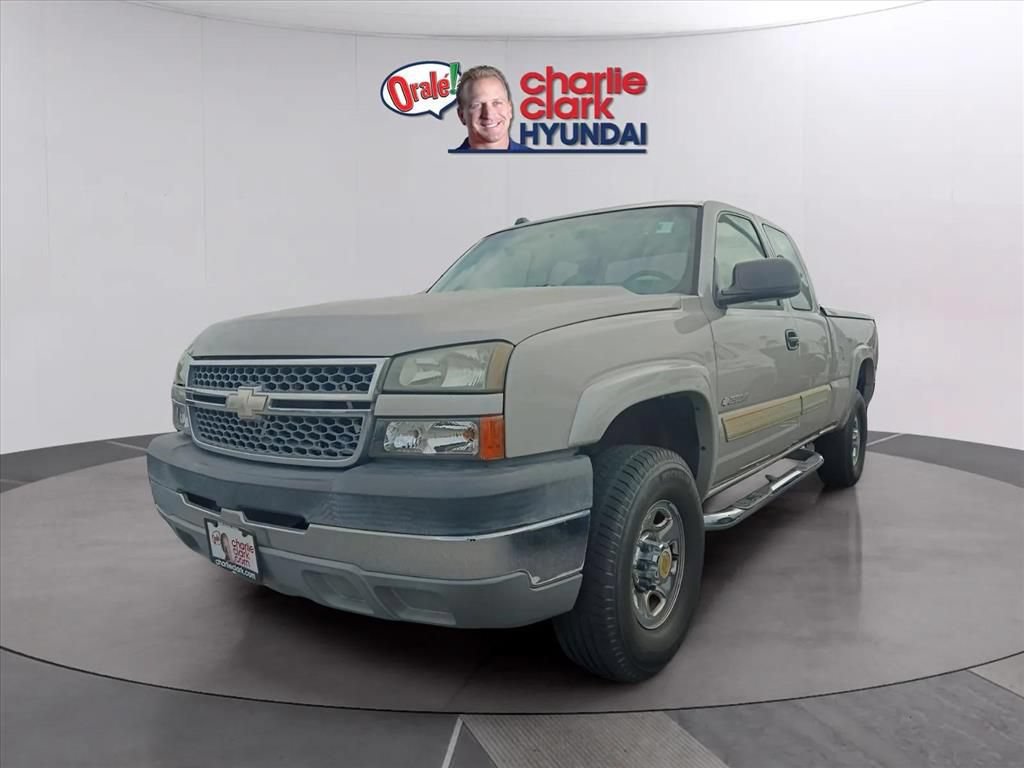 Used 2005 Chevrolet Silverado 2500 LS RWD image 1