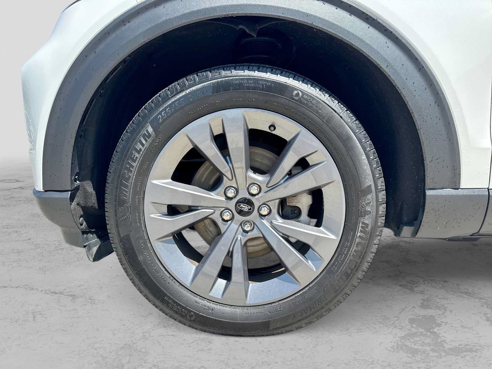 Used 2023 Ford Explorer XLT w/ Equipment Group 202A AWD/4WD image 13