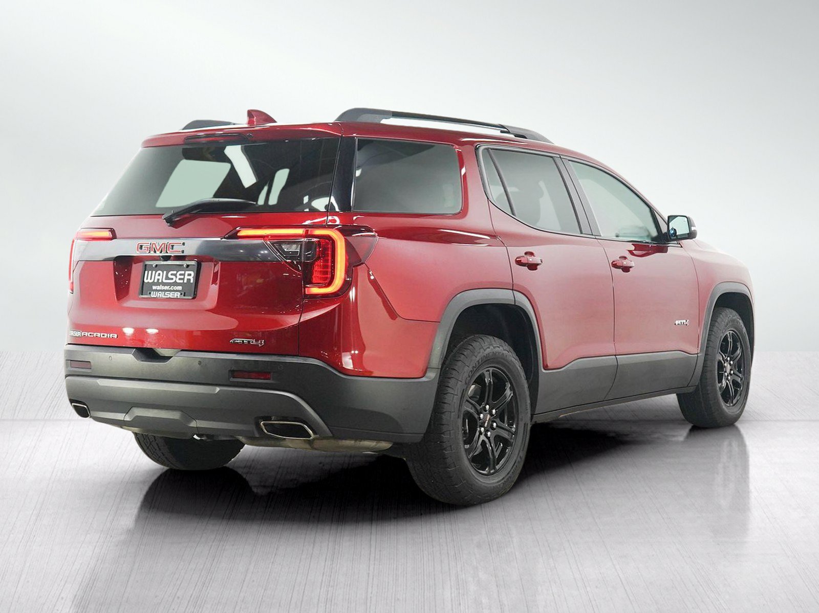 Used 2023 GMC Acadia AT4 w/ Technology Package AWD/4WD image 5