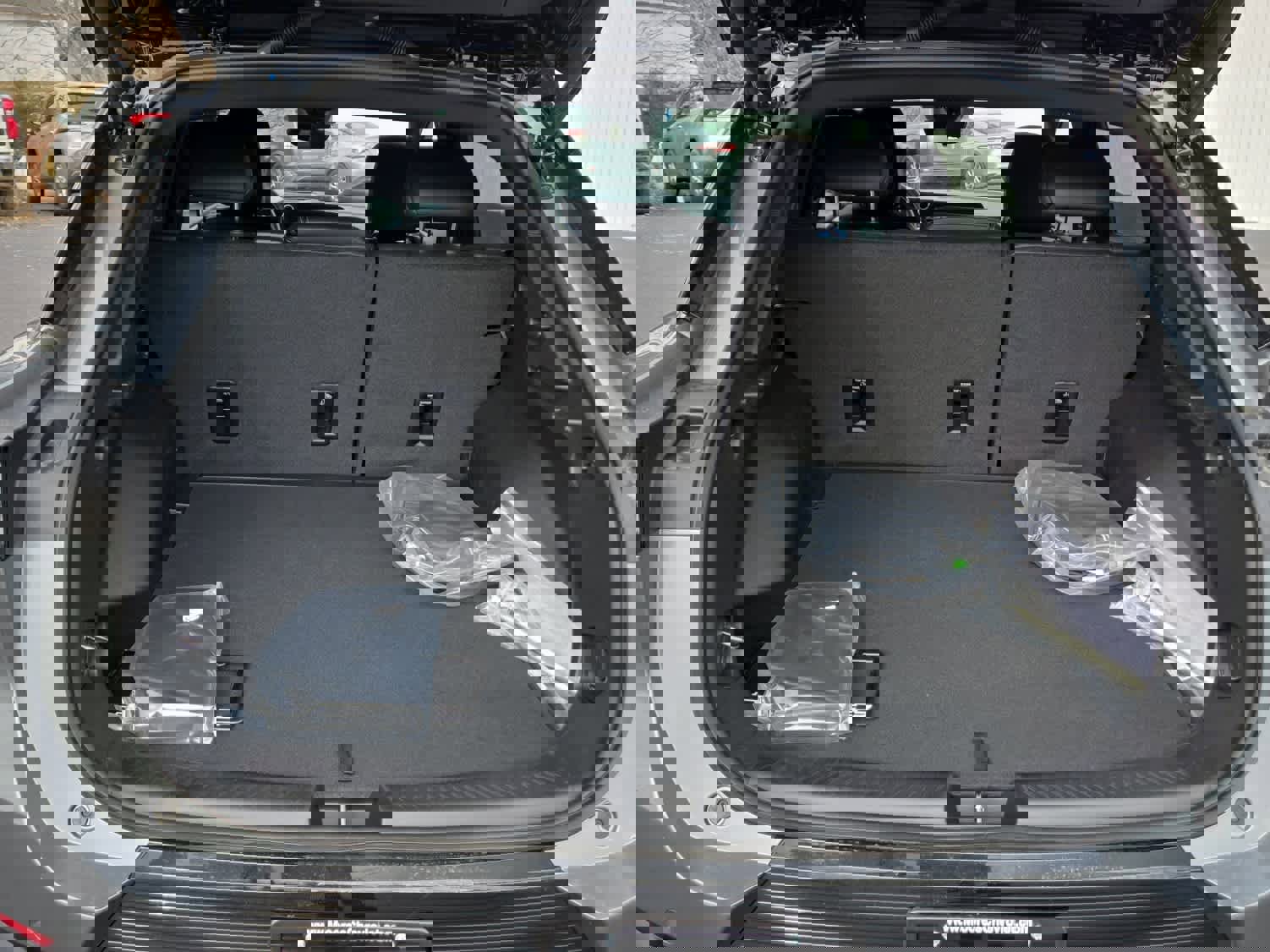 New 2026 Chevrolet Equinox EV LT image 36