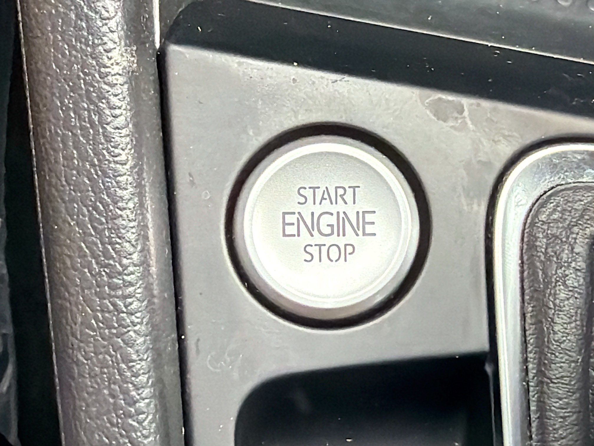 Used 2022 Volkswagen Jetta SE FWD image 32