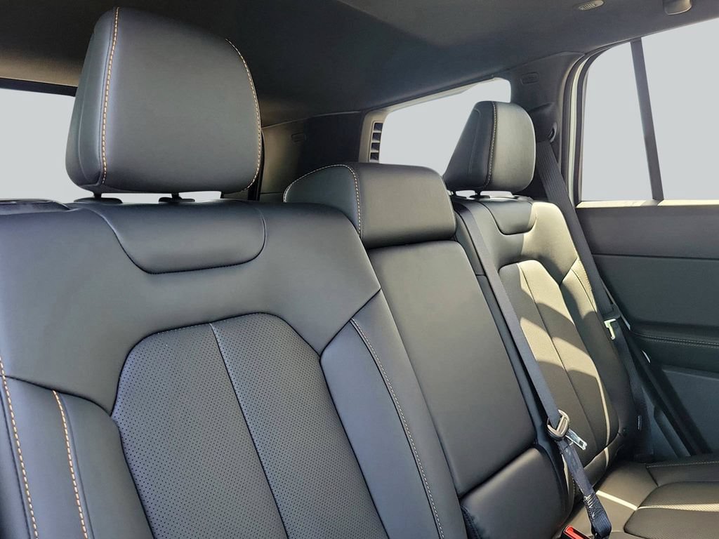 New 2026 Jeep Cherokee Overland AWD/4WD image 31
