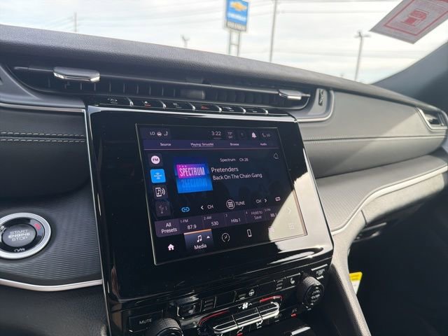 New 2025 Jeep Grand Cherokee Altitude RWD image 15