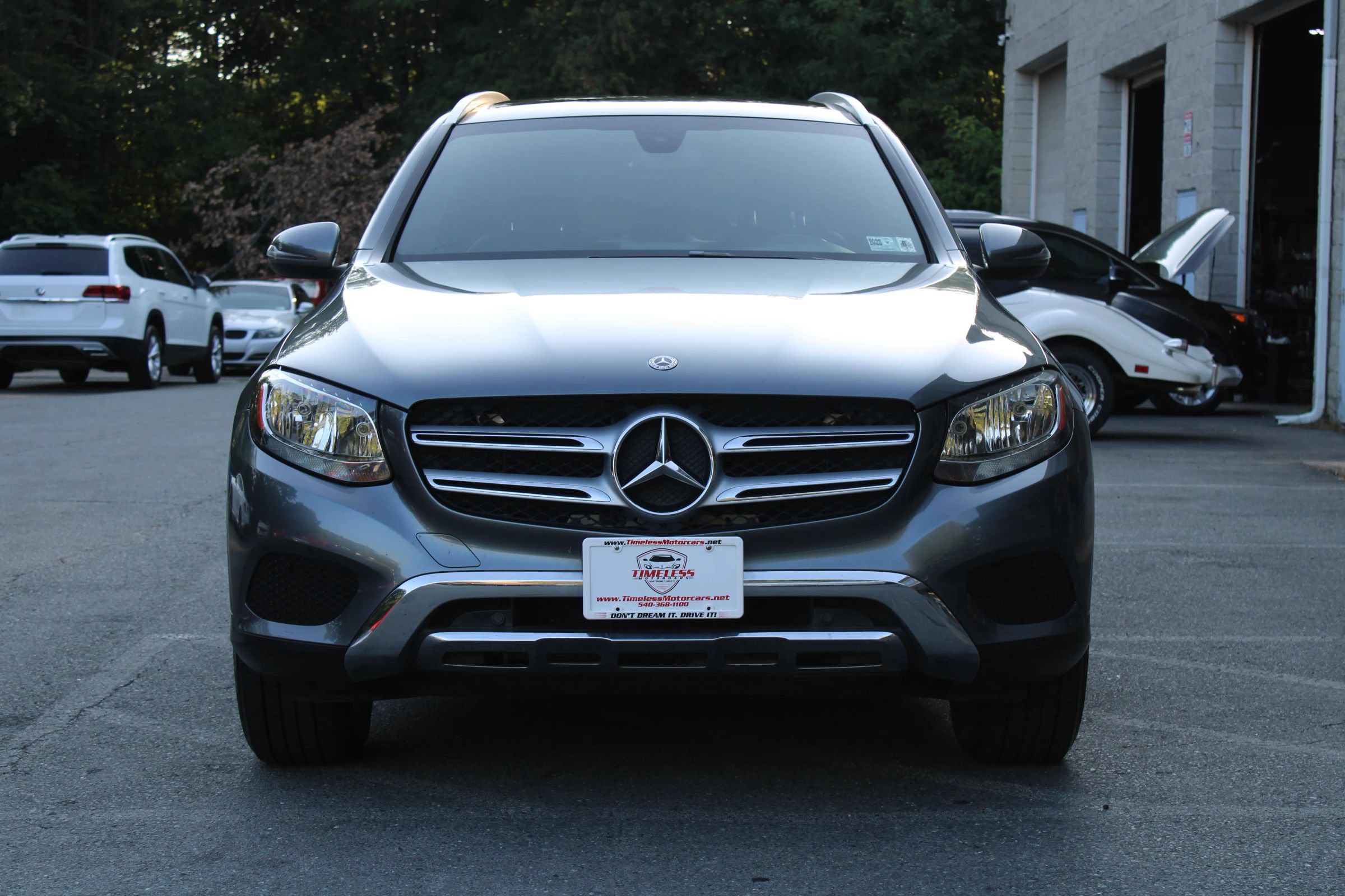 Used 2018 Mercedes-Benz GLC 300 4MATIC image 3