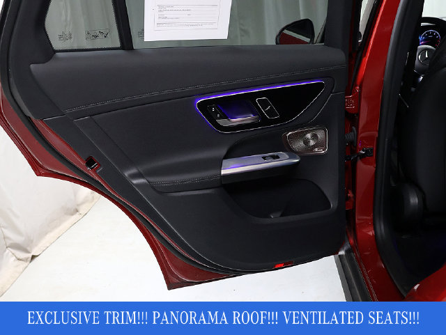 Used 2024 Mercedes-Benz GLC 300 4MATIC image 27