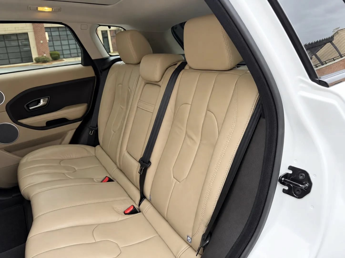 Used 2012 Land Rover Range Rover Evoque Pure Plus AWD/4WD image 22