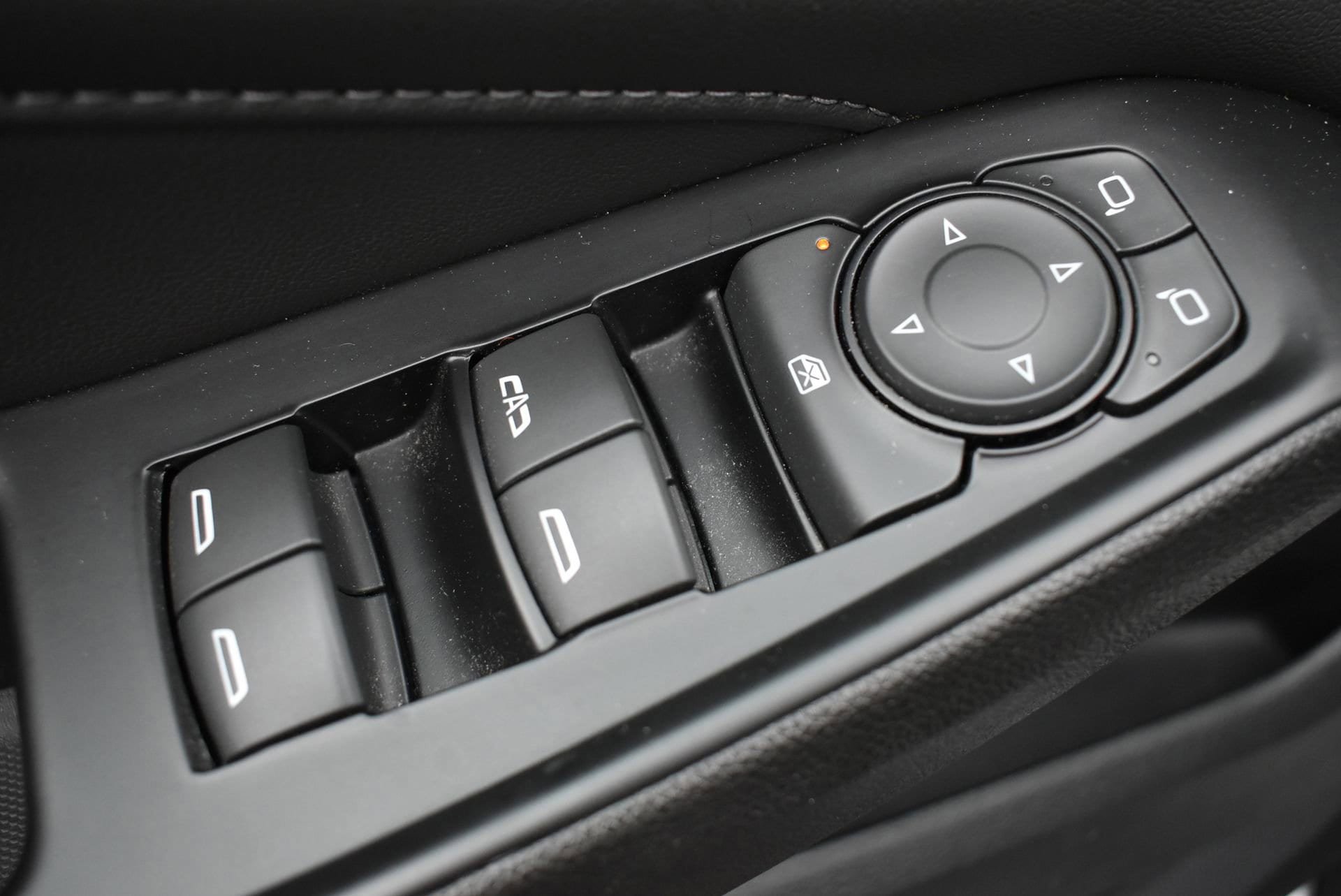 Used 2023 Chevrolet Traverse LT FWD image 13