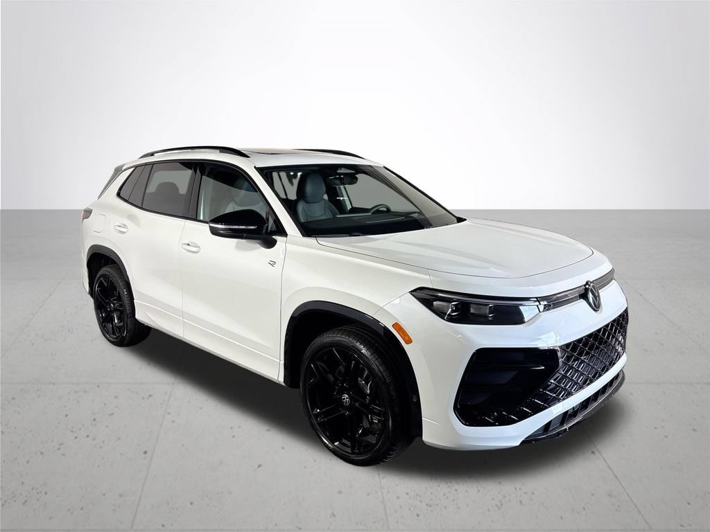 New 2026 Volkswagen Tiguan SE R-Line AWD/4WD image 4