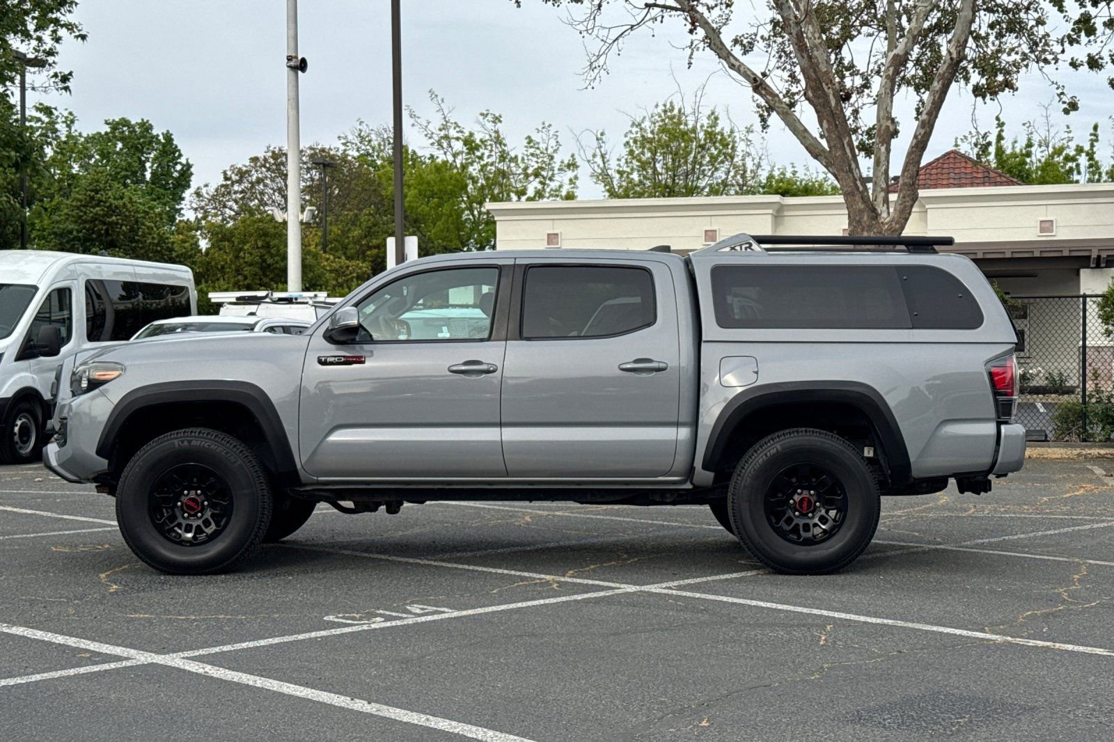 Used 2017 Toyota Tacoma TRD Pro image 7