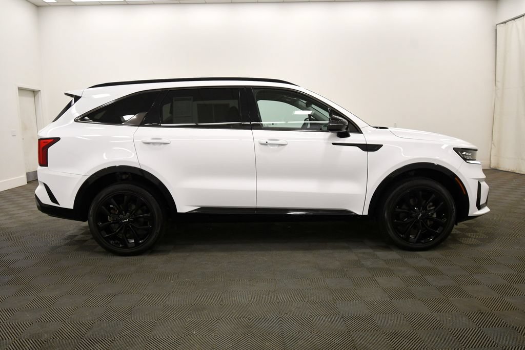 Certified 2023 Kia Sorento SX AWD/4WD image 9
