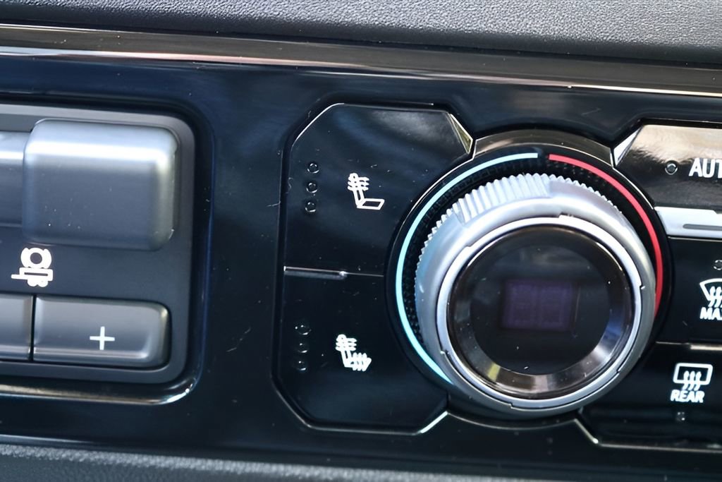 Used 2025 Chevrolet Silverado 1500 LT image 21