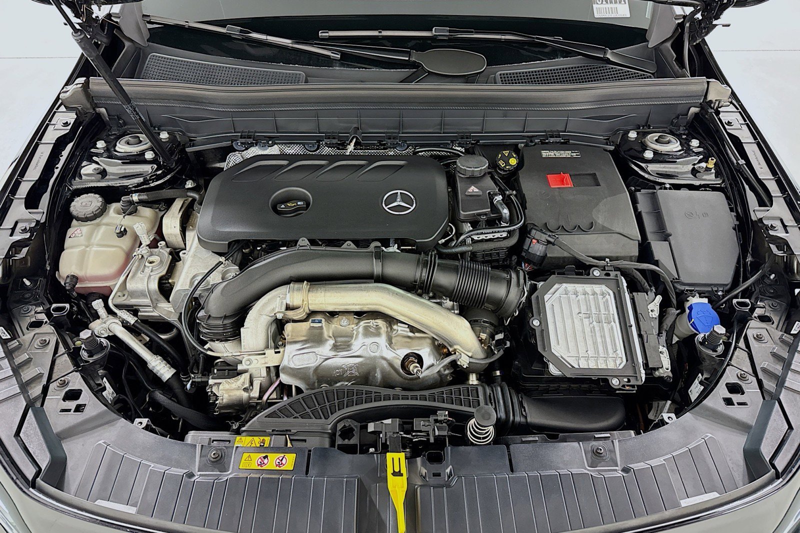 Certified 2025 Mercedes-Benz GLB 250 image 11