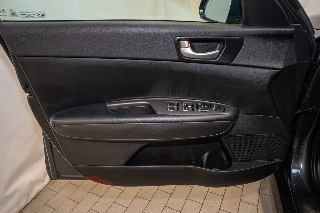 Used 2019 Kia Optima LX image 10